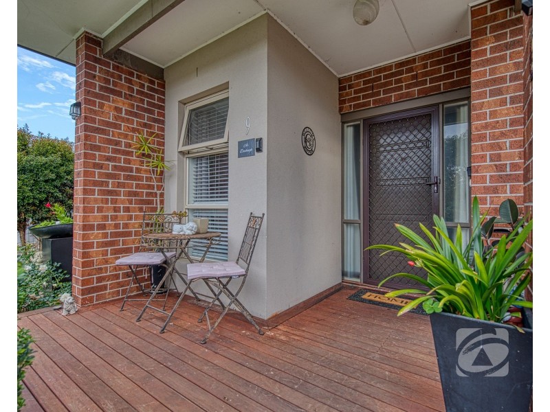 9 Melrose Street, Pakenham VIC 3810