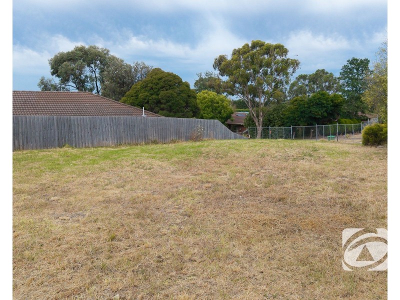 14 Beaumont Court, Pakenham VIC 3810
