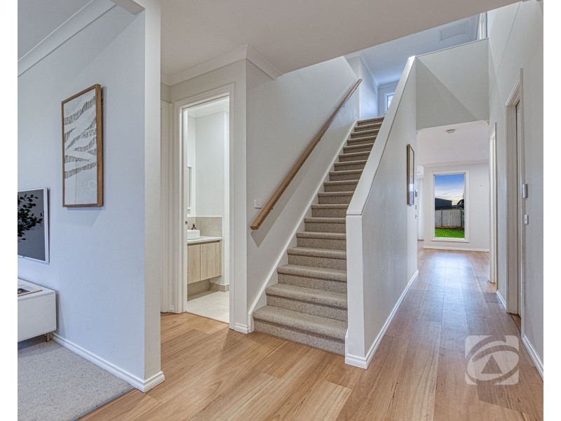 8 Cole Avenue, Lang Lang VIC 3984