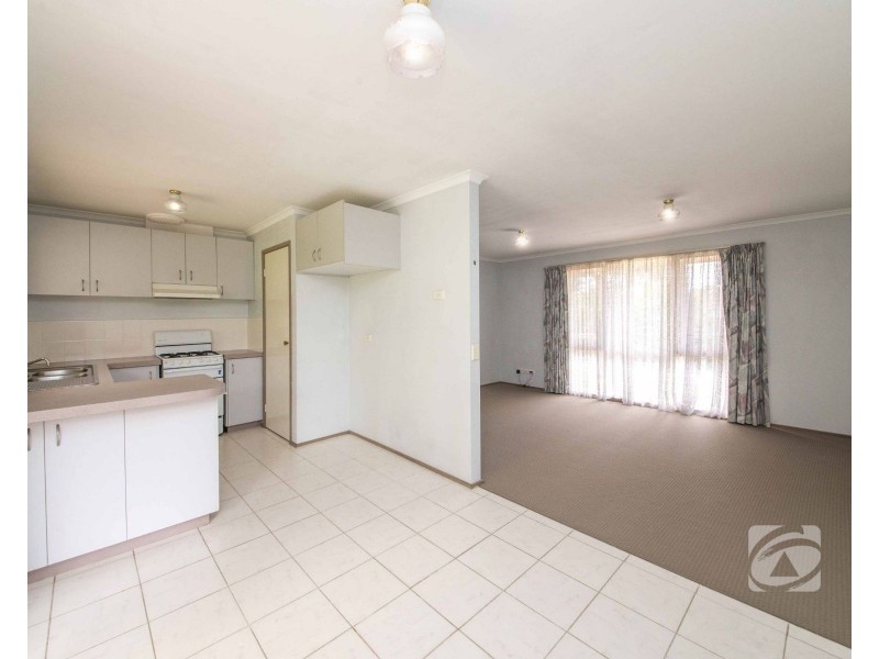 1 Dunbarton Drive, Pakenham VIC 3810