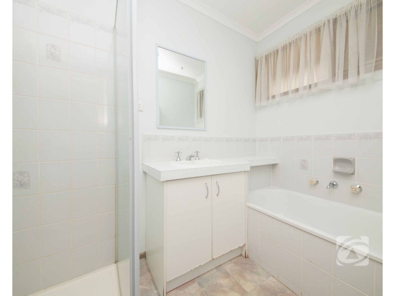 1 Dunbarton Drive, Pakenham VIC 3810