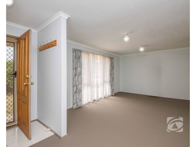 1 Dunbarton Drive, Pakenham VIC 3810