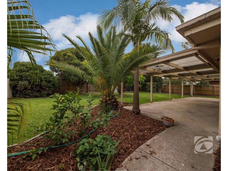 1 Dunbarton Drive, Pakenham VIC 3810