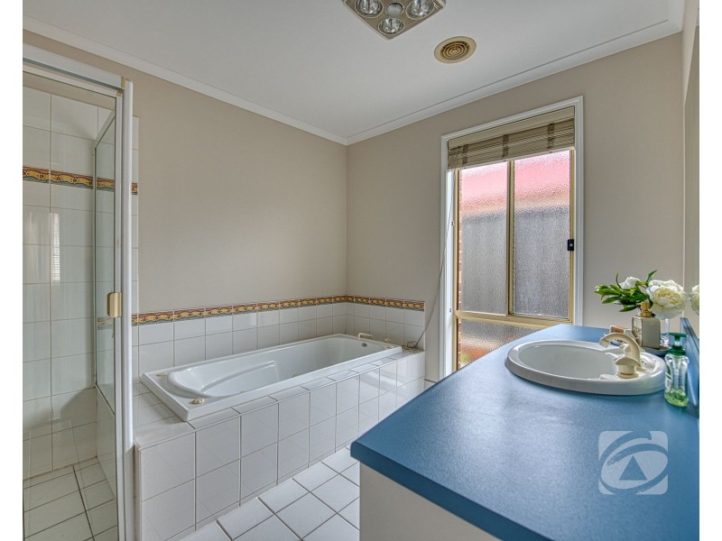 20 Scenic Drive, Beaconsfield VIC 3807