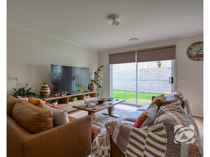 28 Illawarra Boulevard, Drouin VIC 3818