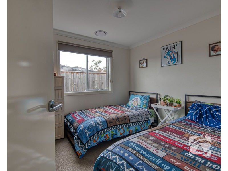 28 Illawarra Boulevard, Drouin VIC 3818