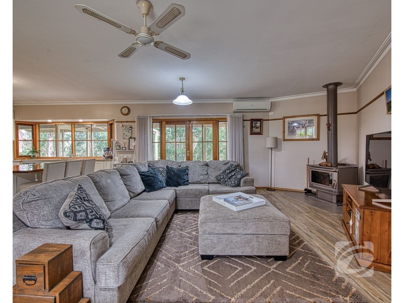 635 Brown Road, Officer VIC 3809