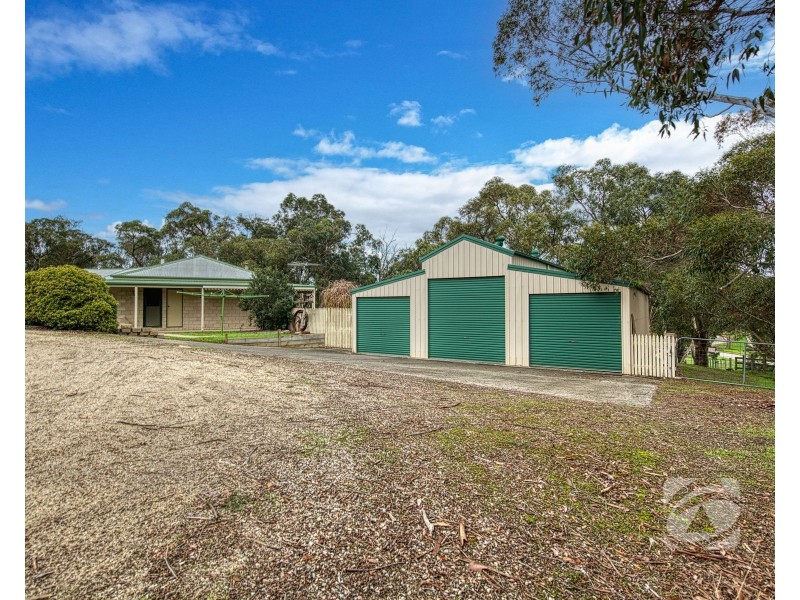 635 Brown Road, Officer VIC 3809