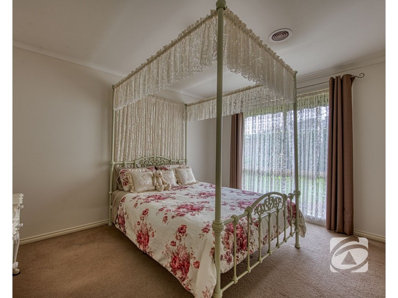 19 The Promenade, Narre Warren South VIC 3805
