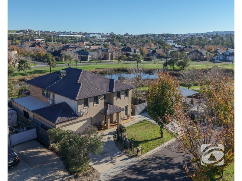 11 Westwood Grove, Pakenham VIC 3810