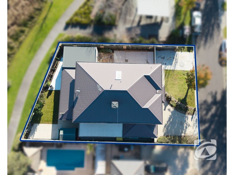 11 Westwood Grove, Pakenham VIC 3810