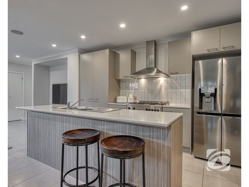 6 Wonder Street, Officer VIC 3809