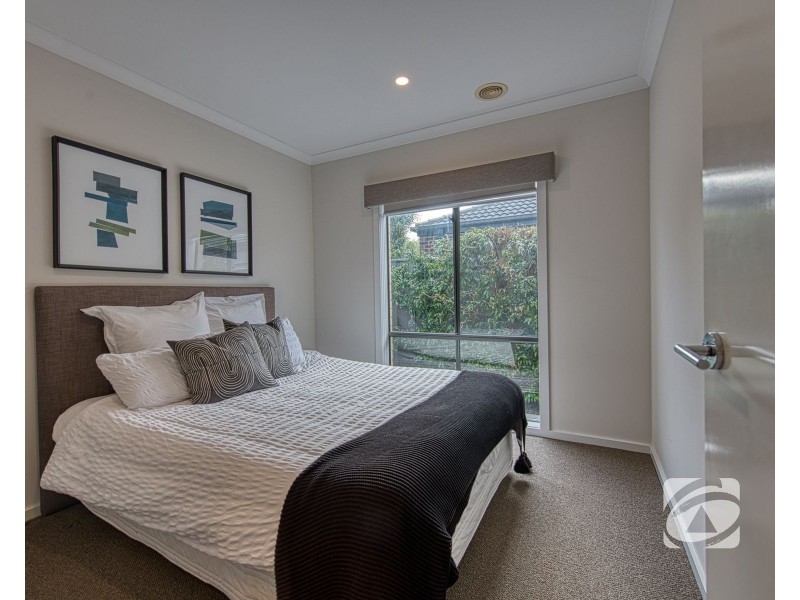 6 Wonder Street, Officer VIC 3809