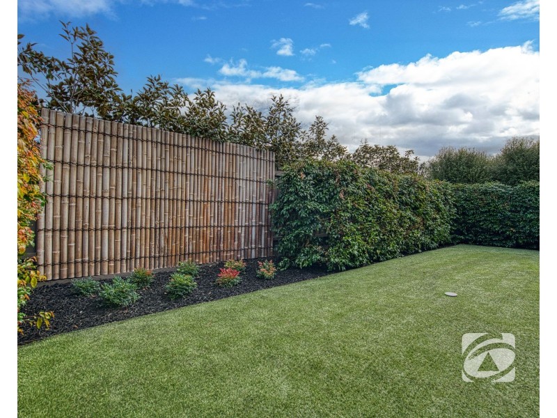 6 Wonder Street, Officer VIC 3809