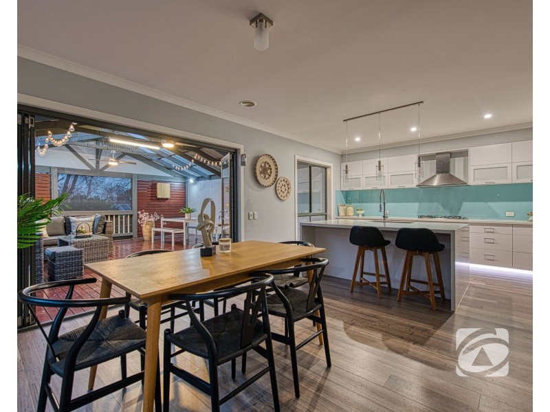 5 Florio Close, Berwick VIC 3806