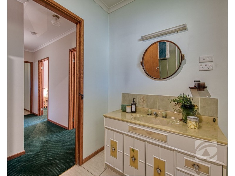 15 May Court, Garfield VIC 3814