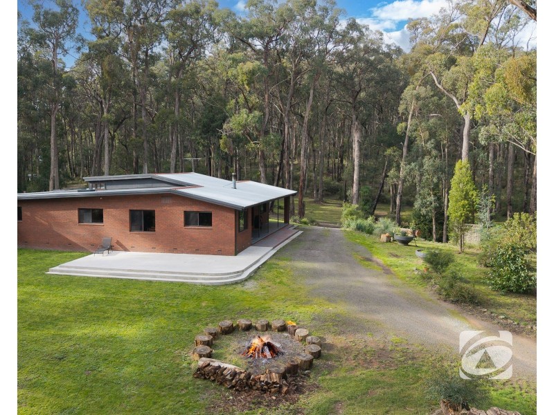 512 Bourkes Creek Road, Pakenham Upper VIC 3810