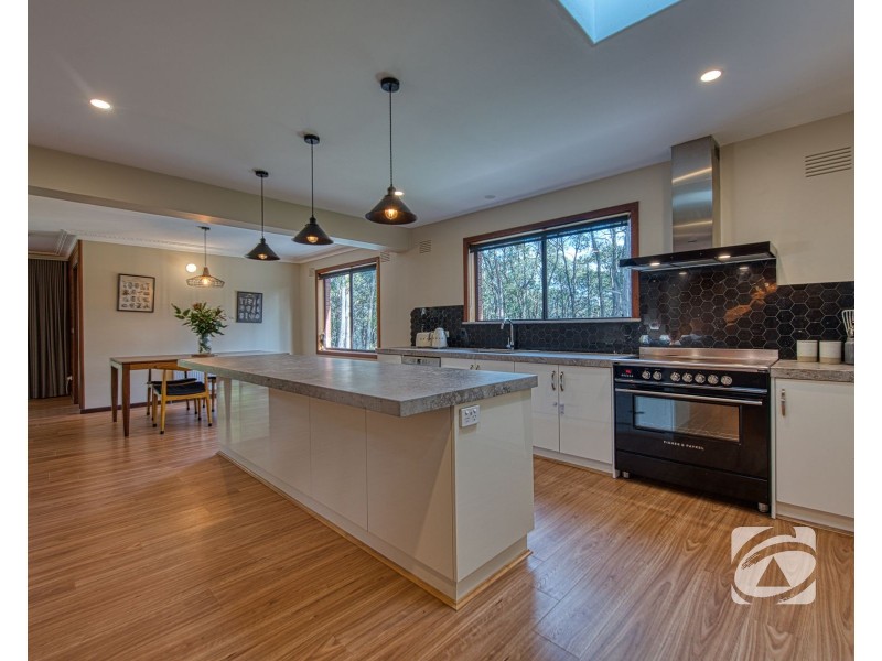 512 Bourkes Creek Road, Pakenham Upper VIC 3810