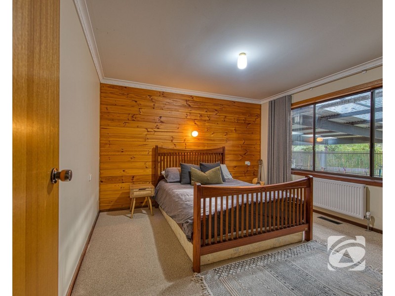 512 Bourkes Creek Road, Pakenham Upper VIC 3810