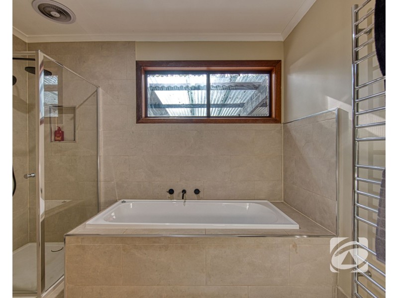 512 Bourkes Creek Road, Pakenham Upper VIC 3810