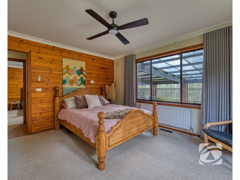 512 Bourkes Creek Road, Pakenham Upper VIC 3810