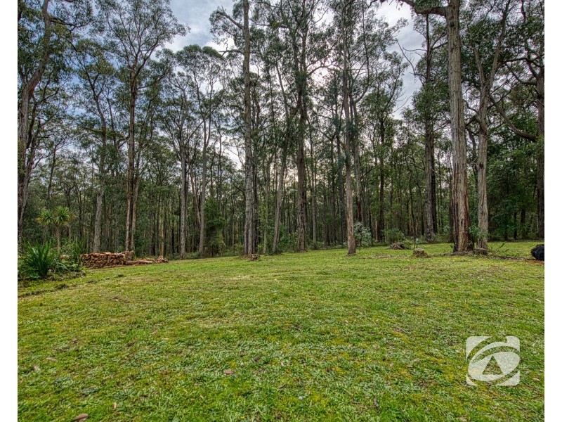 512 Bourkes Creek Road, Pakenham Upper VIC 3810