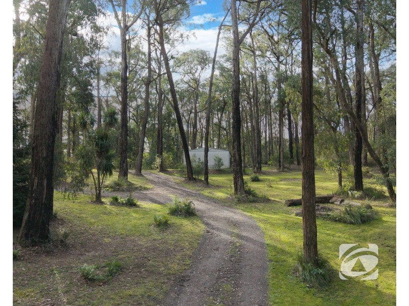 512 Bourkes Creek Road, Pakenham Upper VIC 3810