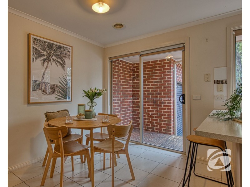 32 Chestnut Chase, Pakenham VIC 3810