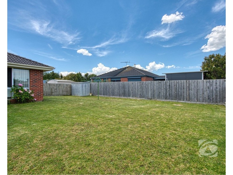 118 McGregor Road, Pakenham VIC 3810