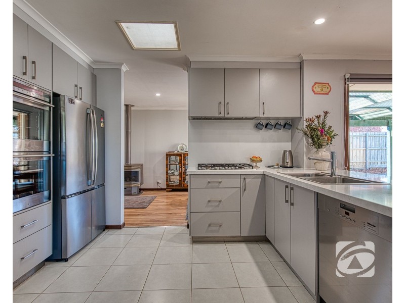 4 Jarrah Court, Narre Warren VIC 3805