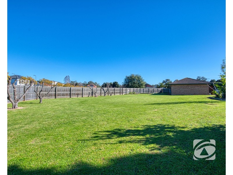 4 Jarrah Court, Narre Warren VIC 3805