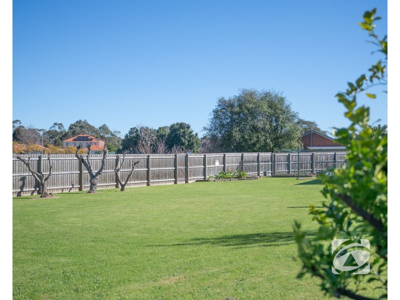 4 Jarrah Court, Narre Warren VIC 3805