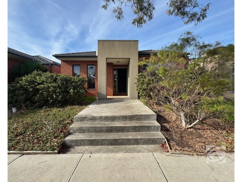 4 Pimpernel Place, Cranbourne North VIC 3977