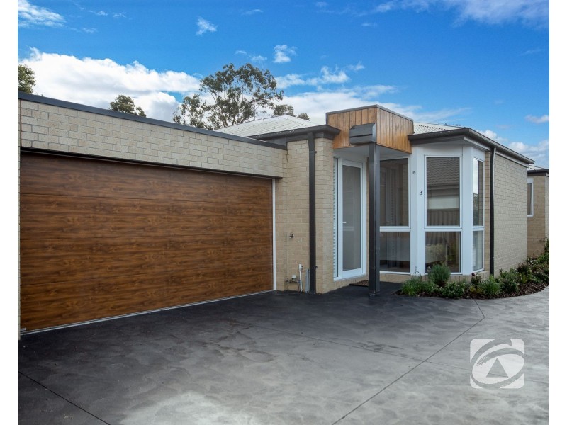 3 Edward Close, Pakenham VIC 3810