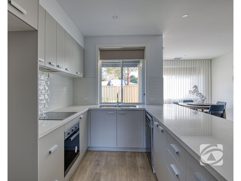 3 Edward Close, Pakenham VIC 3810