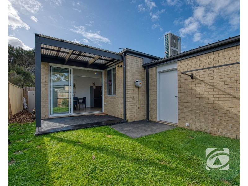 3 Edward Close, Pakenham VIC 3810