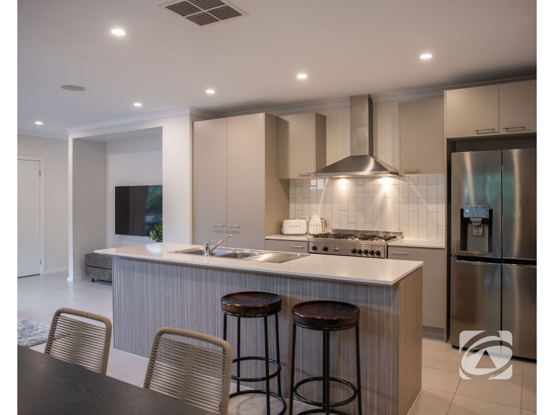6 Wonder Street, Officer VIC 3809