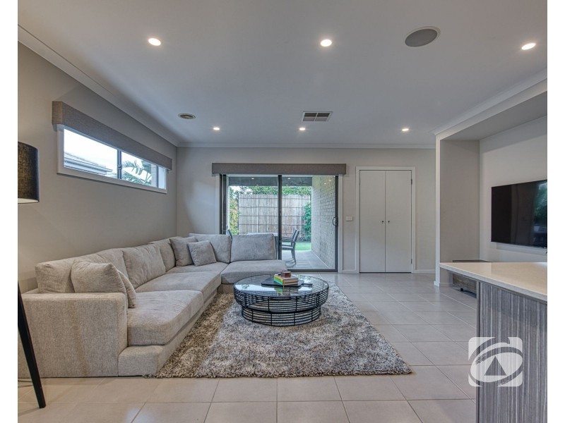 6 Wonder Street, Officer VIC 3809