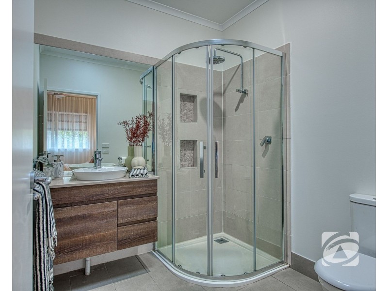 4 Kevin Close, Beaconsfield VIC 3807