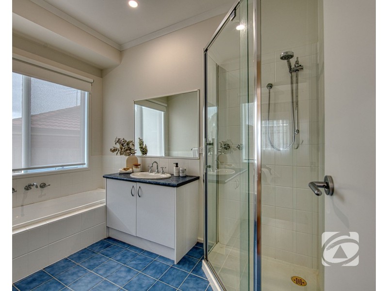 4 Kevin Close, Beaconsfield VIC 3807