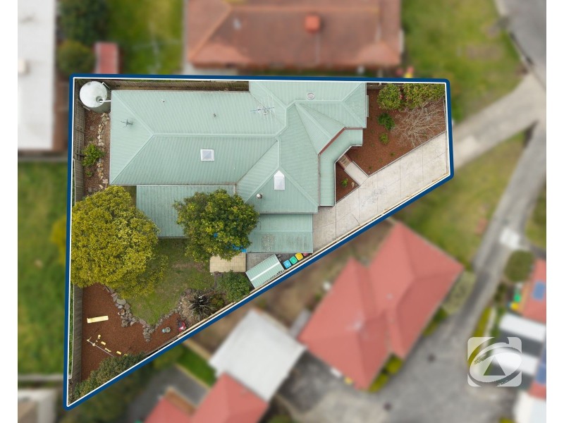 4 Kevin Close, Beaconsfield VIC 3807