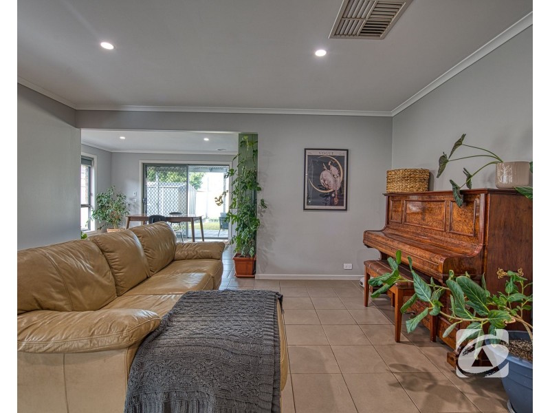 13 Bluehills Boulevard, Pakenham VIC 3810