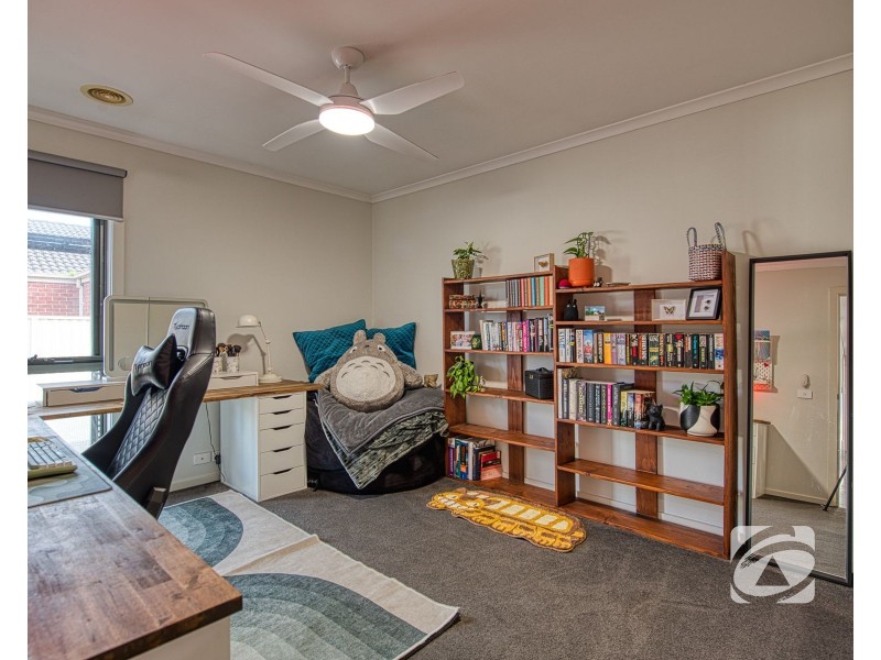 13 Bluehills Boulevard, Pakenham VIC 3810