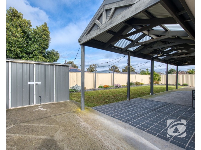 13 Bluehills Boulevard, Pakenham VIC 3810