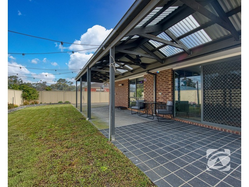 13 Bluehills Boulevard, Pakenham VIC 3810