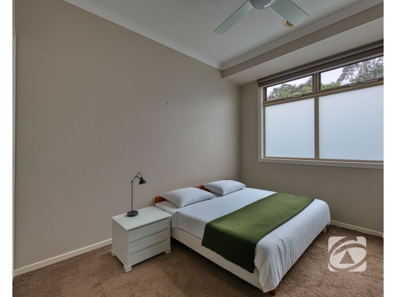 2/16-20 Honeysuckle Close, Pakenham VIC 3810