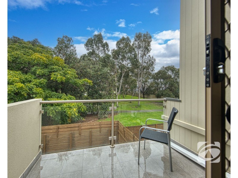 2/16-20 Honeysuckle Close, Pakenham VIC 3810