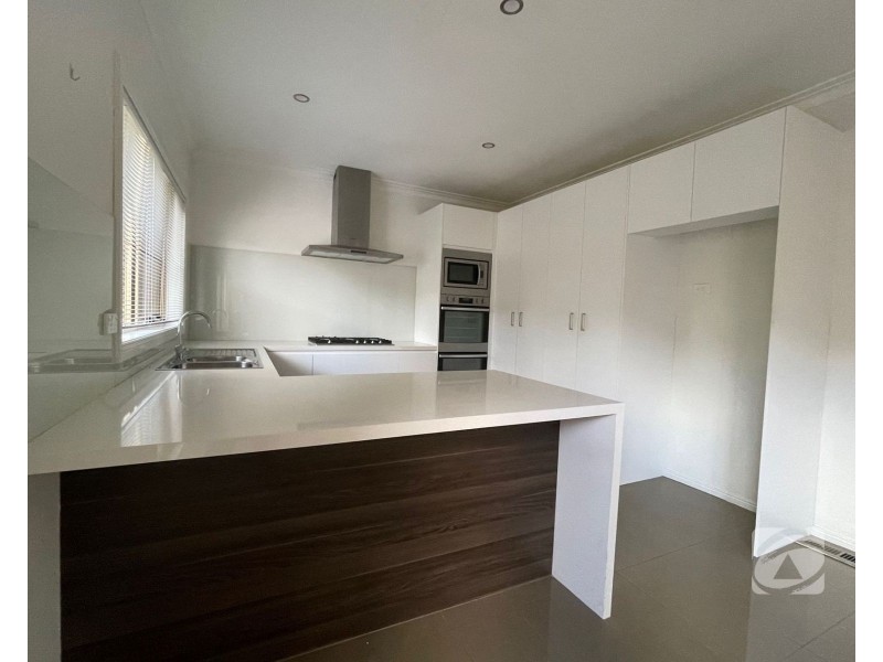1/16 Paula Crescent, Doncaster East VIC 3109