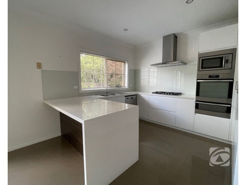 1/16 Paula Crescent, Doncaster East VIC 3109