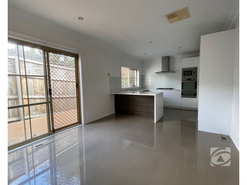 1/16 Paula Crescent, Doncaster East VIC 3109